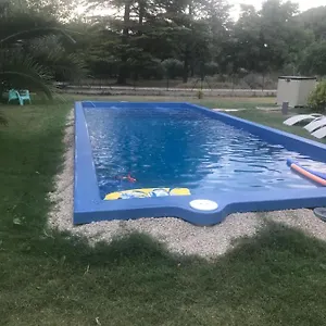 https://les-acacias-84320.fr-provencehotel.com